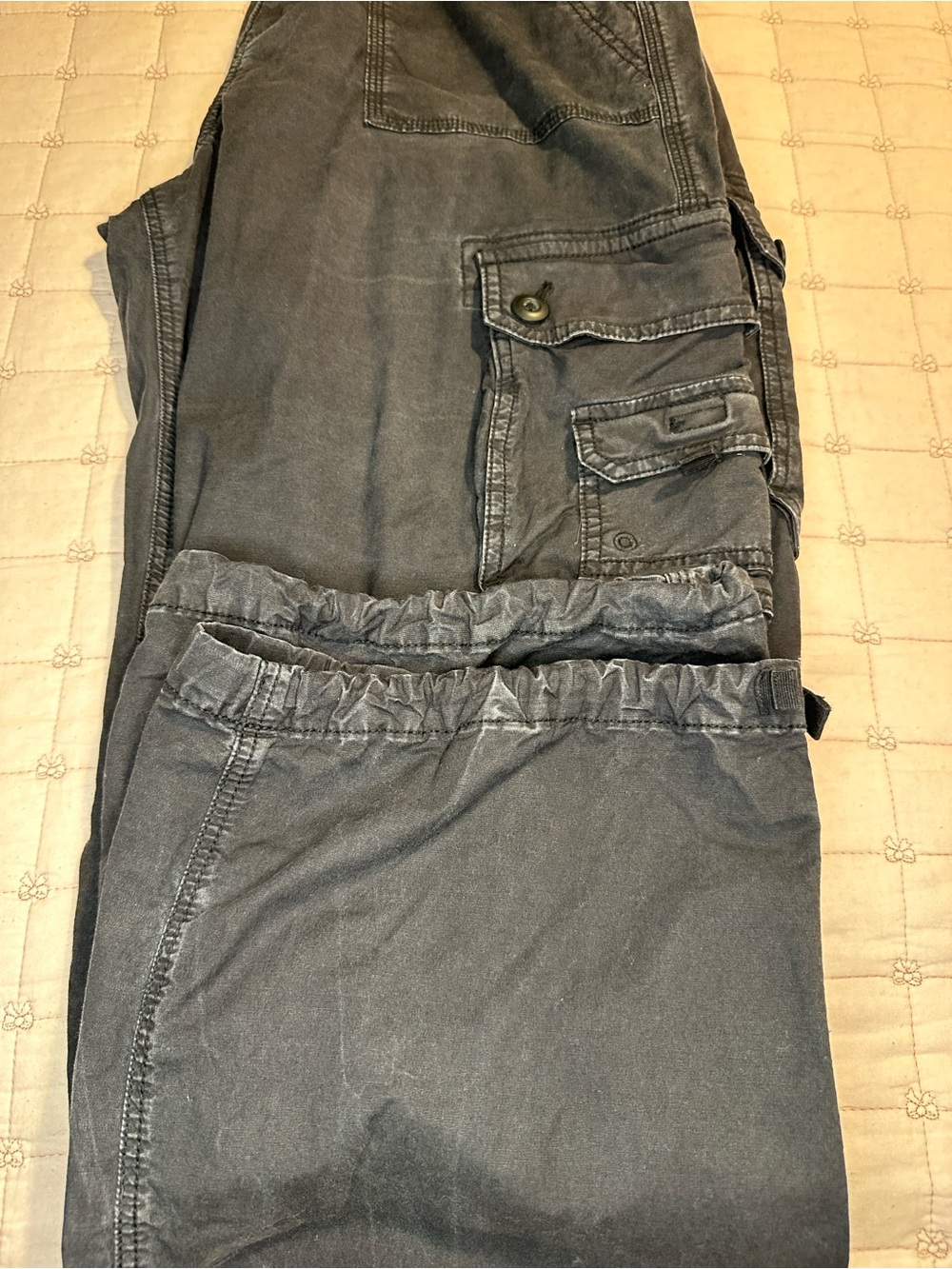 American Eagle Outfitters Women's Dark Gray Cargo Joggers with Elastic Waist